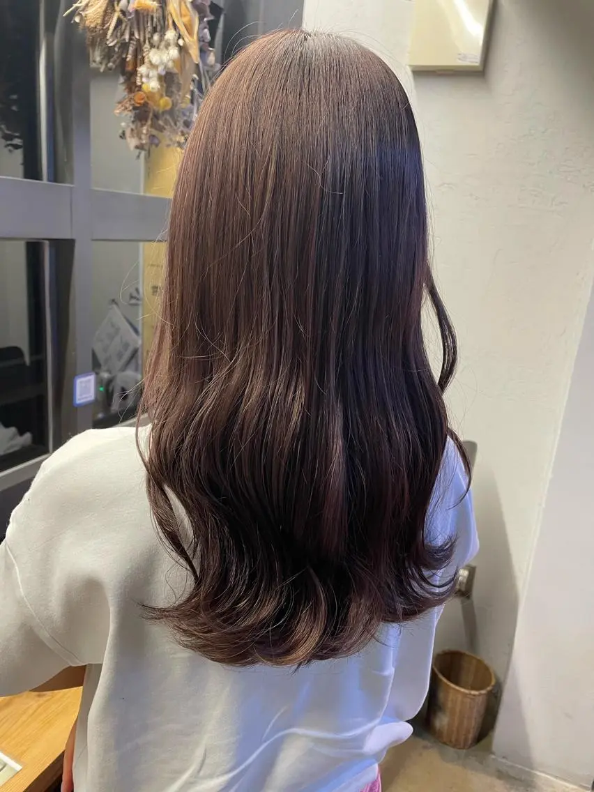 カラー ブリーチ ブラウンカラー ラベンダーカラー 隅内 桃香のヘアスタイル