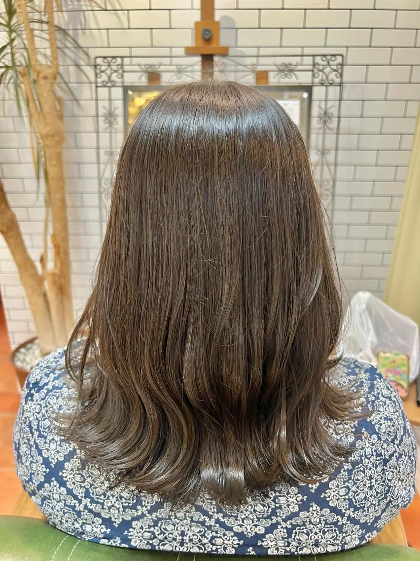 セミロング カラー カット ヘアカラー トリートメント 石井 佑樹のヘアスタイル