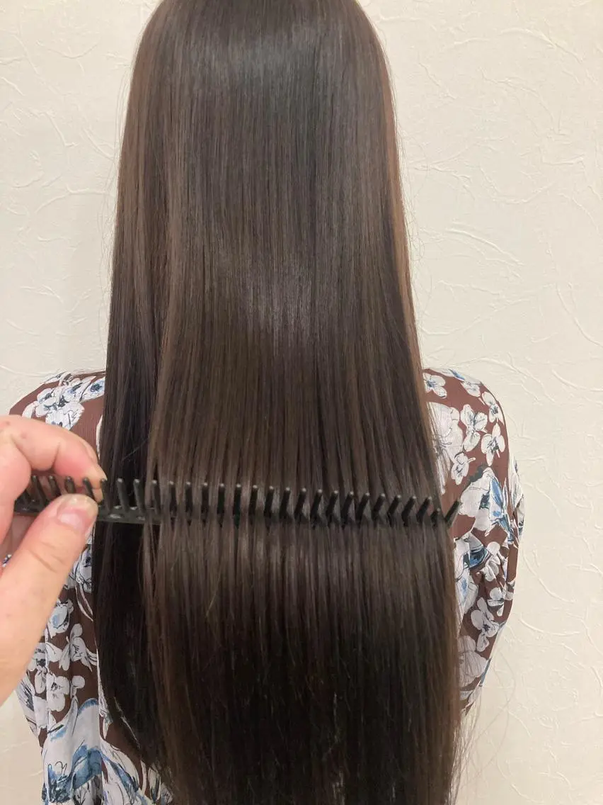 カラー Misirlou Hairのヘアスタイル