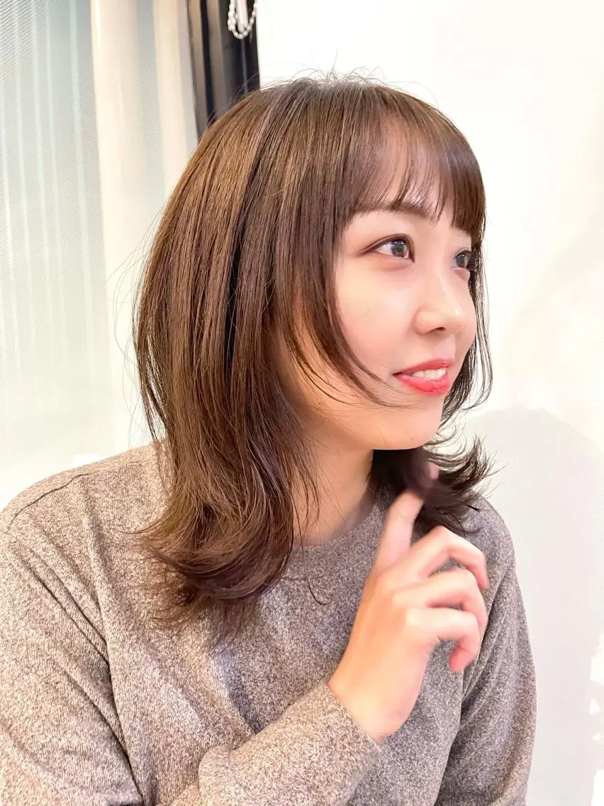 ミディアム カラー 🇺🇸✂️🍟 こんあゆみのヘアスタイル