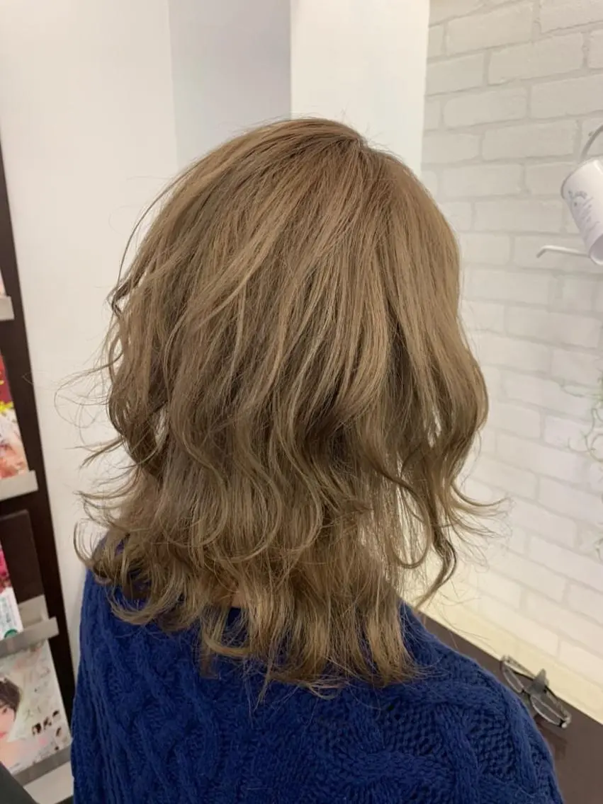 セミロング カット ヘアカラー トリートメント 北田 瑠人のヘアスタイル