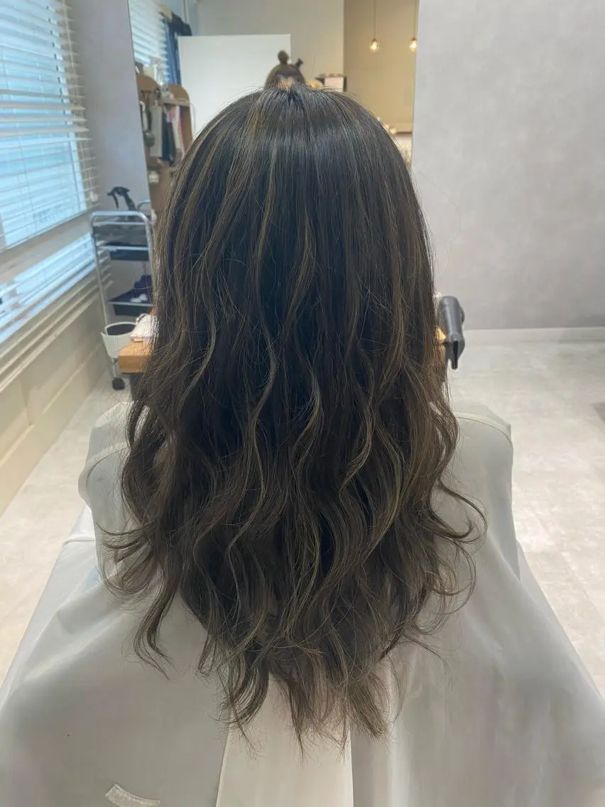 ロング 【髪質改善 艶髪】 布川 莉穂のヘアスタイル