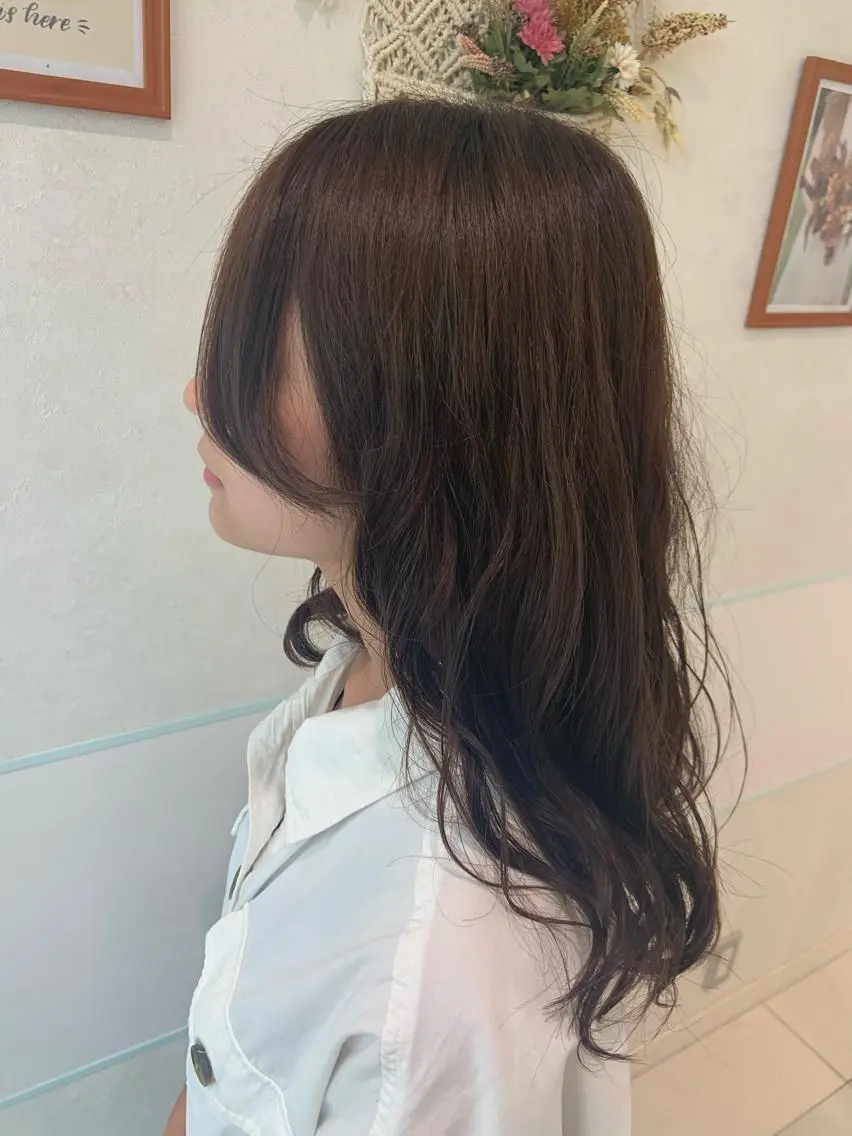 セミロング カラー パーマ ヘアアレンジ カット パーマ トリートメント ハイトーンカラー🤍 山下 優華のヘアスタイル