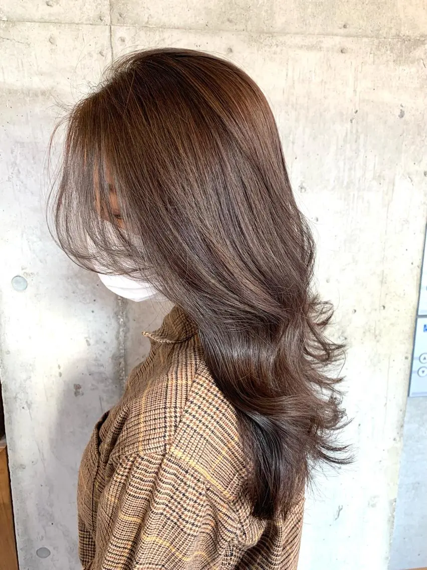 セミロング 🌷横浜/レイヤー /艶カラー🌷のヘアスタイル