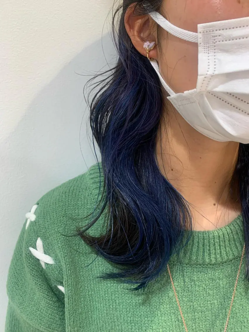 セミロング カラー ヘアアレンジ インナーカラー 🐝岡本 柚葉🐝のヘアスタイル