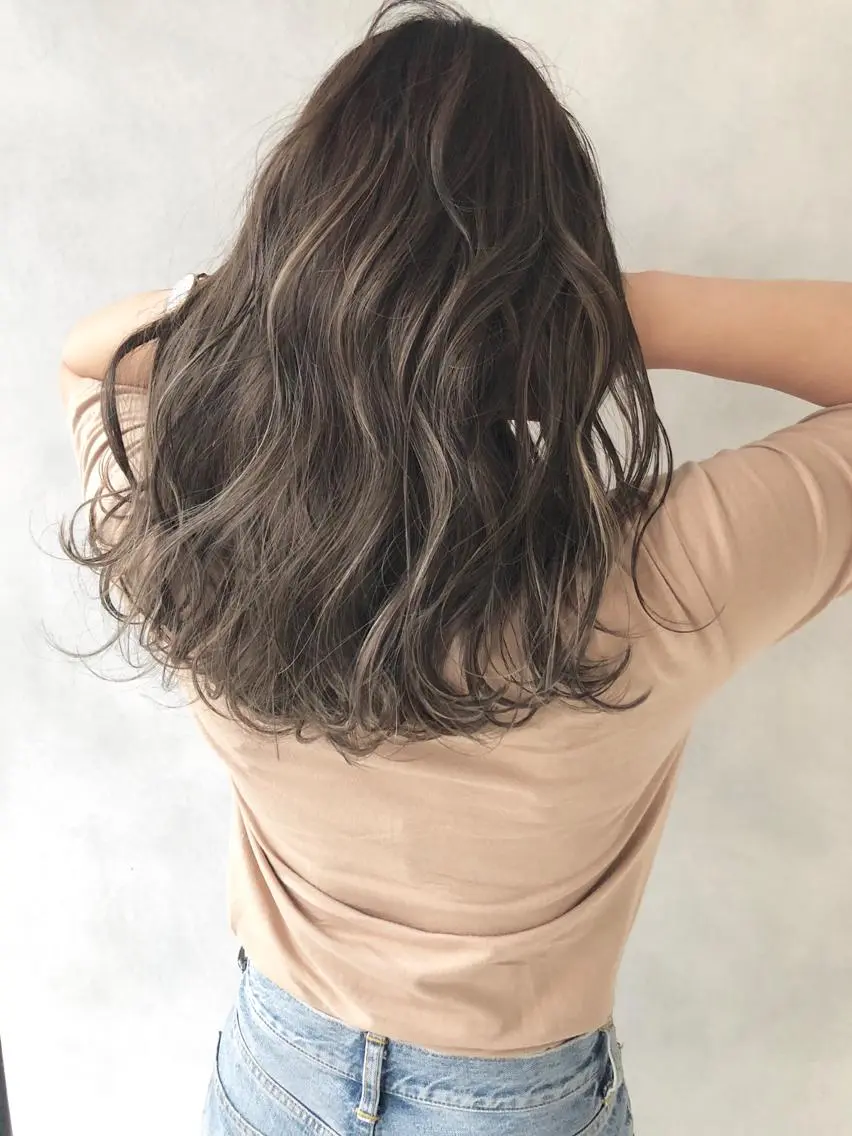 ロング 外国人風カラー ハイライト ヘアカラー トリートメント 小澤大輔 YOLO hairのヘアスタイル
