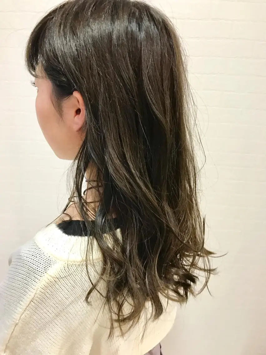 カラー イルミナカラー カット ヘアカラー トリートメント 💜ツヤヘアケア🩷 サトウシュンスケのヘアスタイル