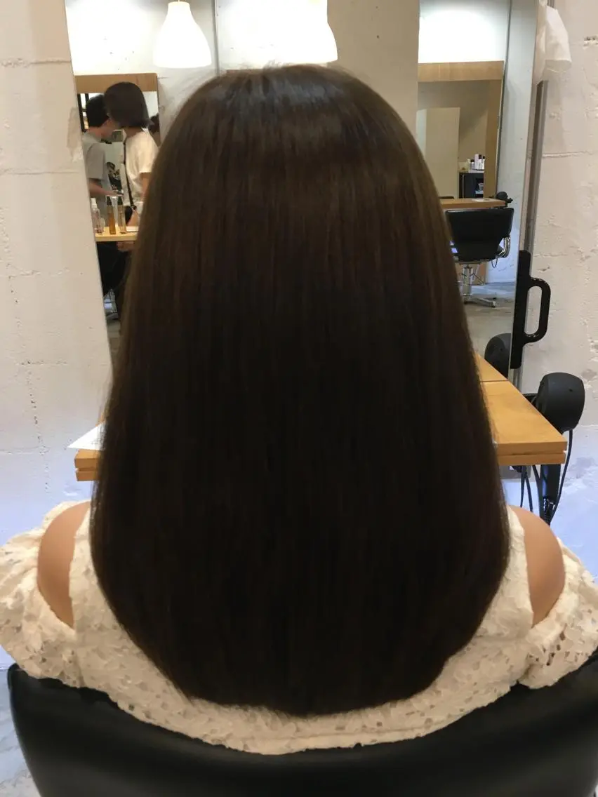 セミロング カラー アッシュ ミント 髪質改善 トリートメント メンズ眉毛ITSUK Iメンズ専門 新宿の眉毛・アイブロウイメージ