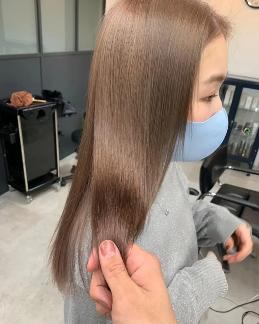 セミロング 🌸MAYU🌸 ハイトーン➕レイヤーのヘアスタイル