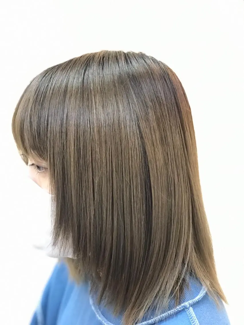 ミディアム ミディアムレイヤー レイヤーカット 冨田 豊のヘアスタイル