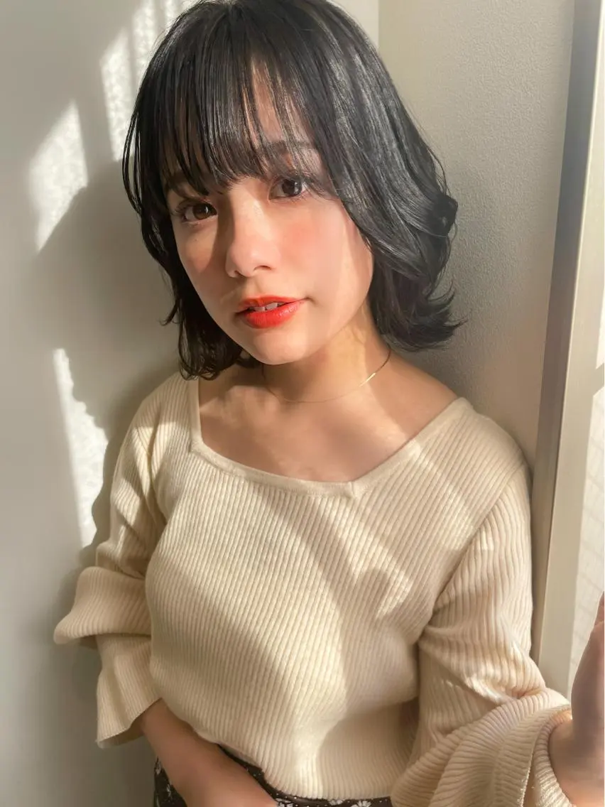 ミディアム kiy by ioeのヘアスタイル