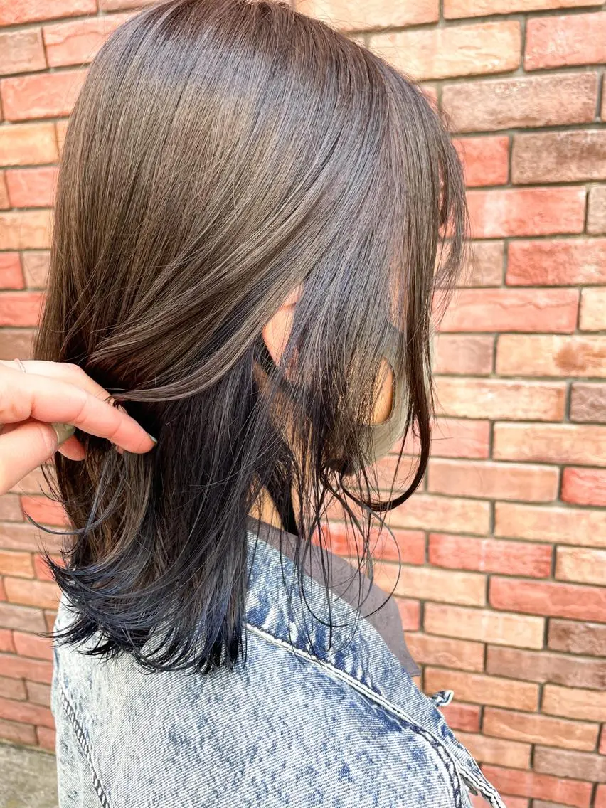 ミディアム カラー ボブレイヤー ブルーカラー インナーカラー ボブ レイヤーカット ヘアカラー ✨カラー支持No.1 🧸ワキ カナコ🧸のヘアスタイル