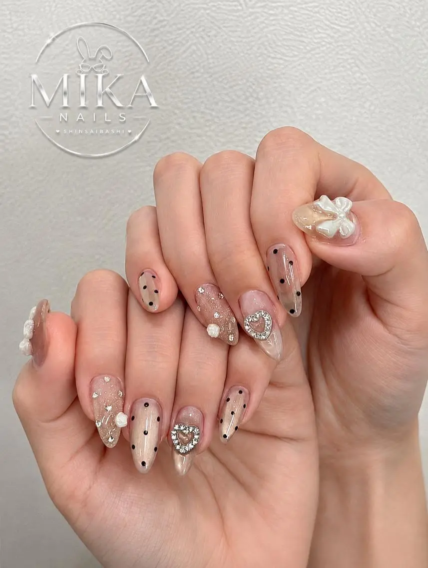 ネイル アートネイル チークネイル ドット フットネイル フレンチネイル 🌷Luna Mika🌷のネイルデザイン