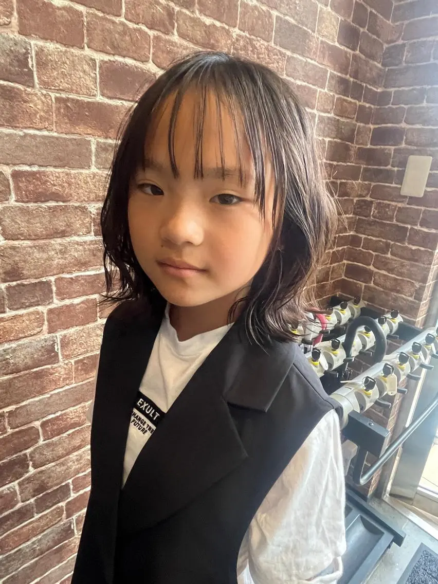 ショート カラー パーマ ヘアアレンジ メンズ キッズ ネイル マツエク・マツパ アイブロウ メンズブリーチ メンズハイライト メンズインナーカラー メンズ韓国風 ブリーチ カット ヘアカラー トリートメント ヘッドスパ 久木原 ゆりのヘアスタイル