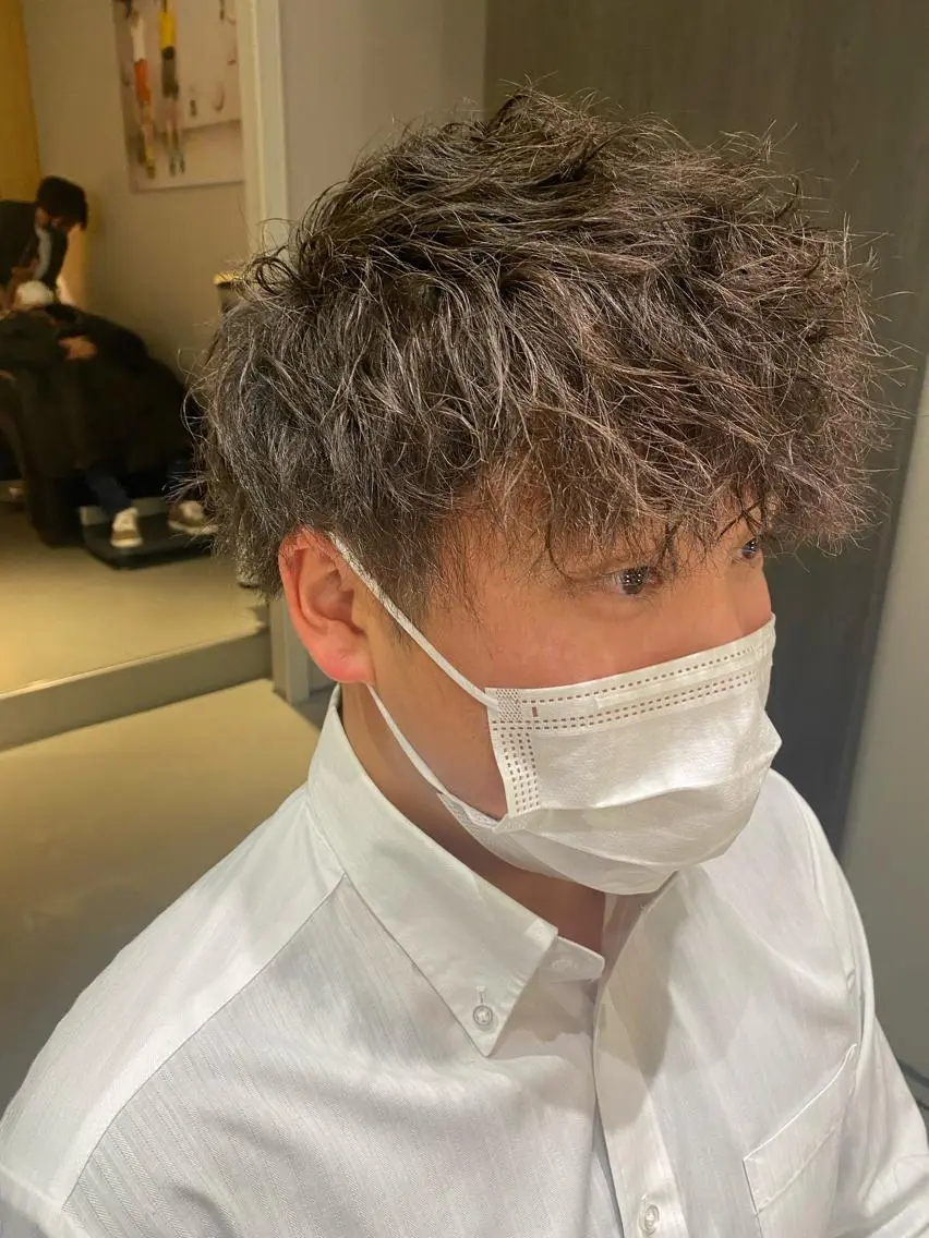 ショート パーマ メンズ unopulir 景山 凌のヘアスタイル