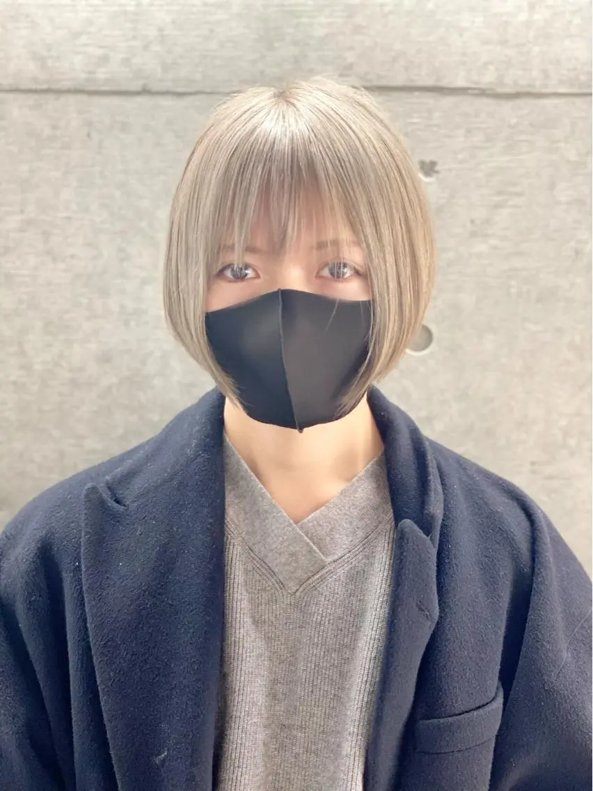ショート アッシュ ボブ くびれヘア ハイライト レイヤーカット 原宿アンリ 山下卓也のヘアスタイル