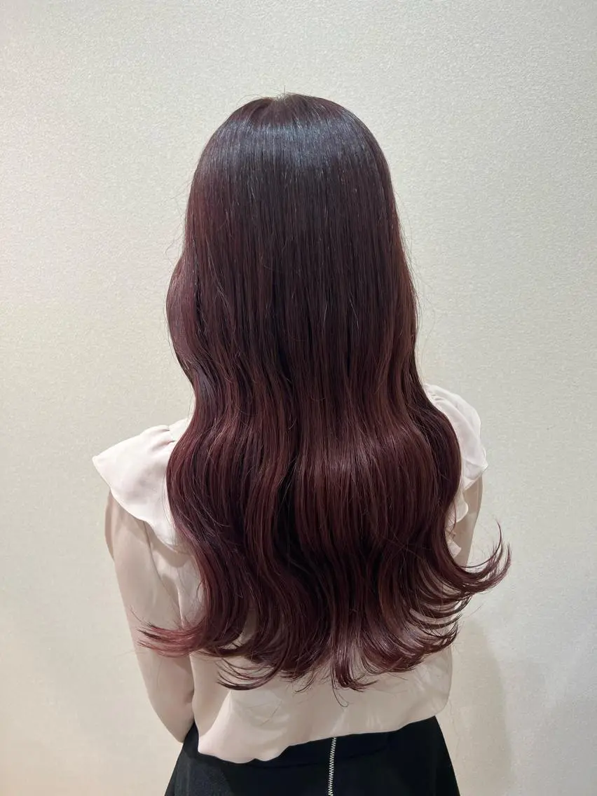 ロング カット ヘアカラー トリートメント ヘッドスパ mina .のヘアスタイル