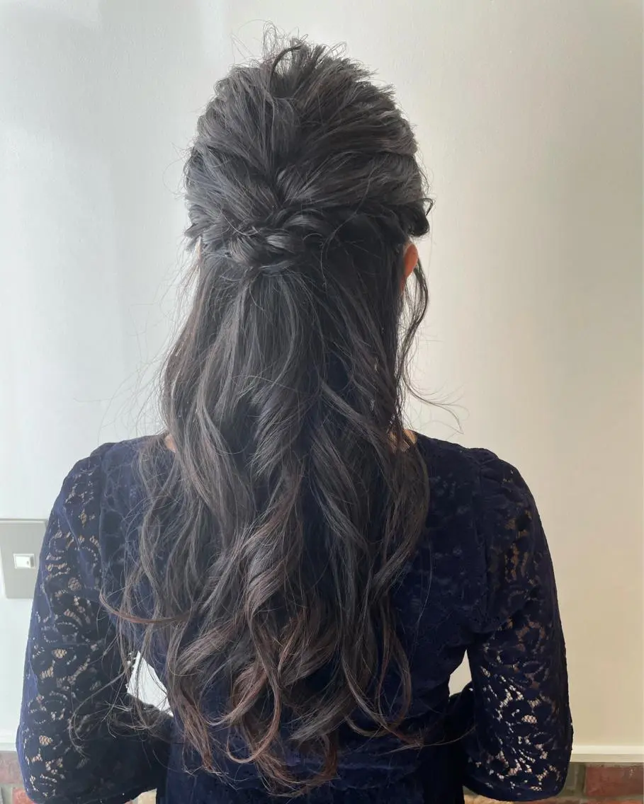 ロング ヘアアレンジ 透明感カラー 🩶🩵🩷AIRIのヘアスタイル