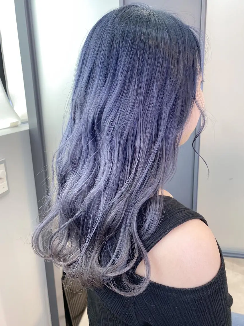 セミロング カラー ブリーチ ブルーカラー ケアブリーチ グラデーションカラー 【透明感、艶髪】西村 有司のヘアスタイル