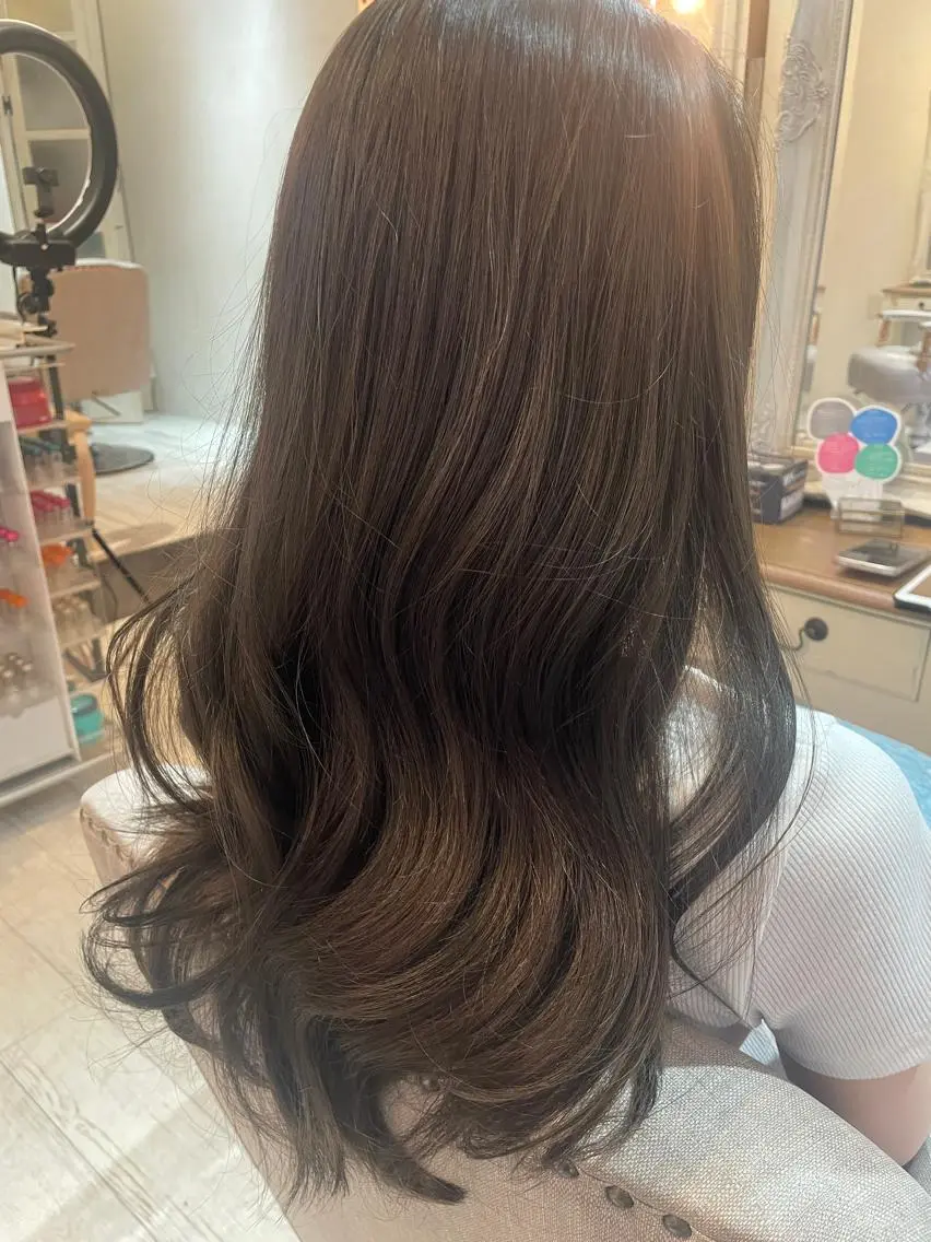 ロング カラー カット ヘアカラー トリートメント HATSUMEI 勅使瓦 祥のヘアスタイル