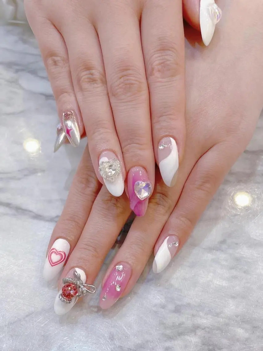 ネイル ハート ニュアンスネイル ピンク ホワイト babarla Nailのネイルデザイン
