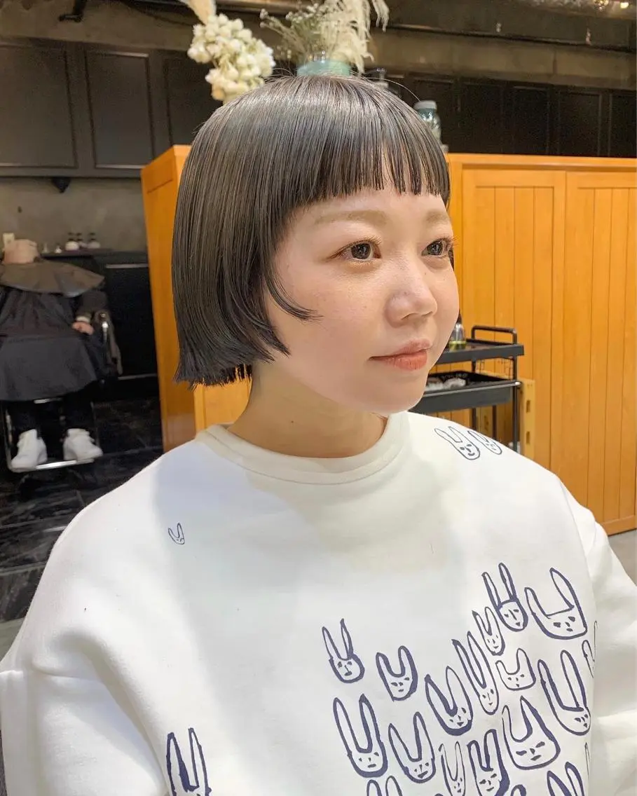 ショート カラー グレージュ ボブ 圧倒的デザイン力 店長🎨RENAのヘアスタイル