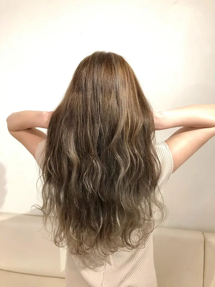 ロング カラー ヘアカラー トリートメント 石井 佑樹のヘアスタイル