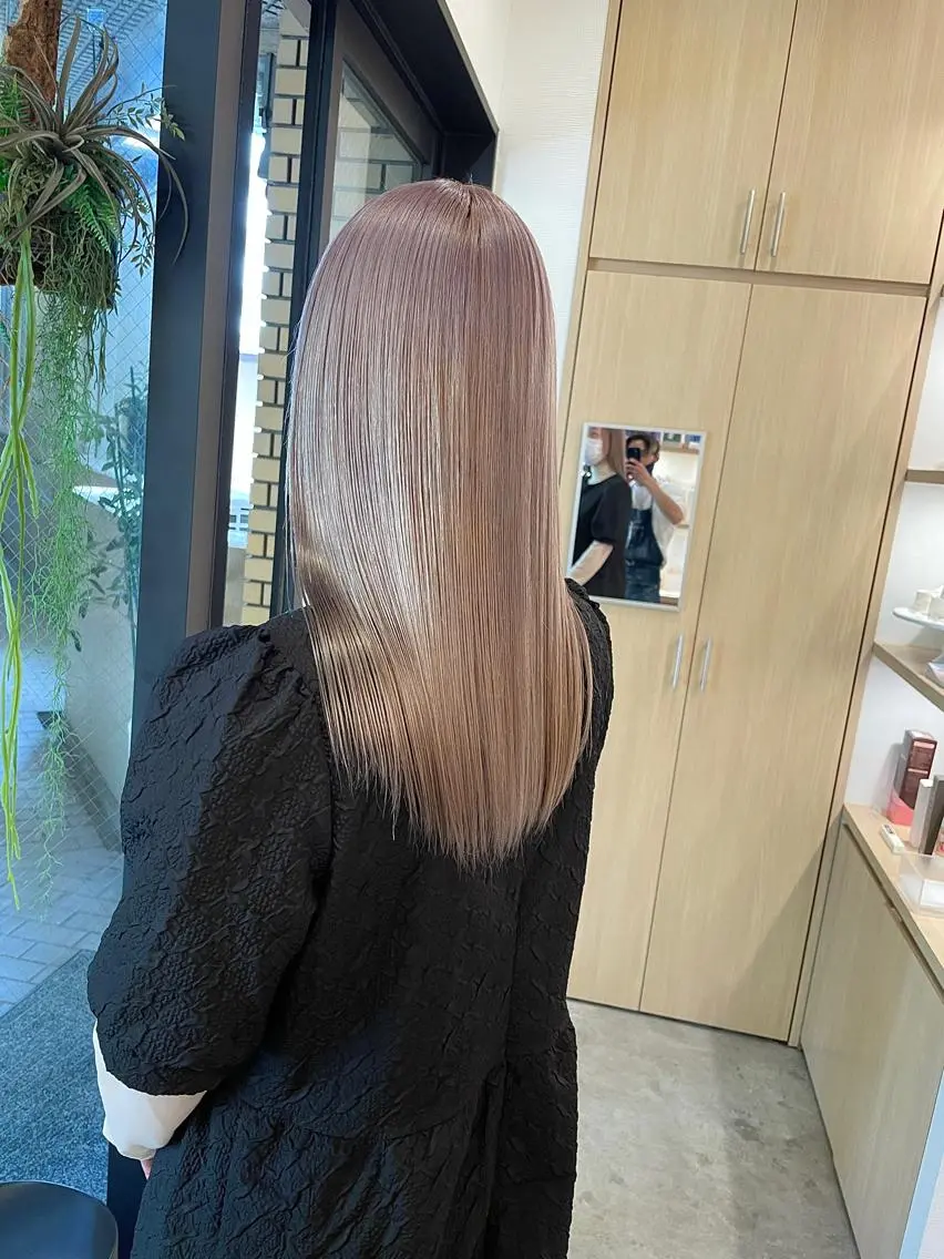 ロング カラー ベージュカラー ホワイトベージュ ヘアカラー トリートメント 城 健太郎 💎ハイトーンのヘアスタイル