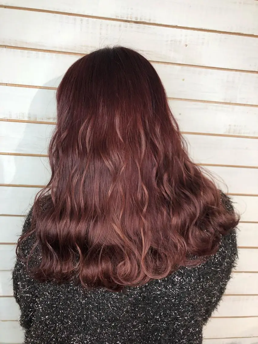 セミロング カラー レッドカラー カット ヘアカラー トリートメント 🧡艶髪/エクステ 🫧🧡YUKI❄️のヘアスタイル