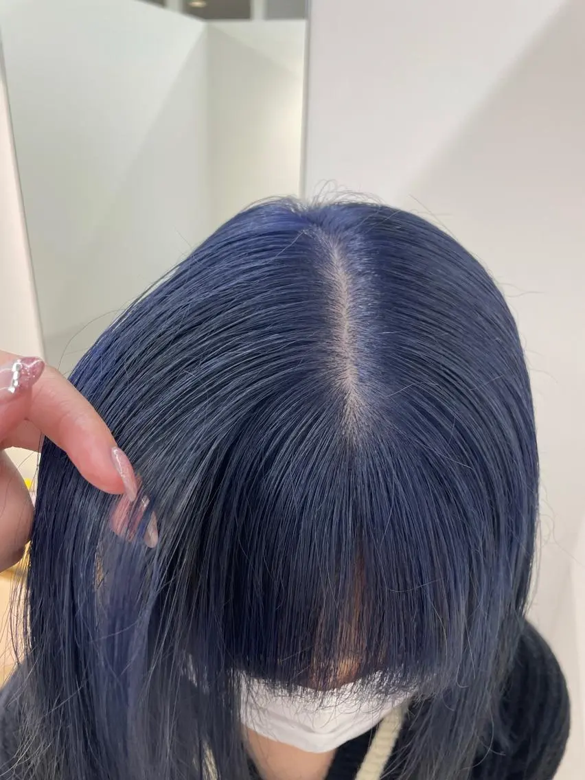ショート カラー ブリーチ ネイビーカラー カット ヘアカラー トリートメント _WHITE 天神店 YUMEKA🐻のヘアスタイル