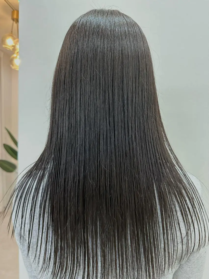 ロング アライ ナタカのヘアスタイル