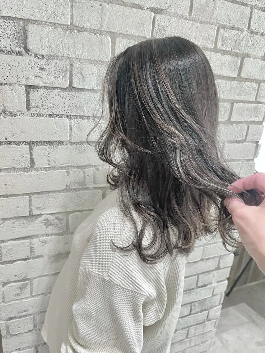 ロング カラー パーマ ヘアアレンジ アディクシーカラー ブリーチ ケアブリーチ グレージュ ハイライトカラー ヘアカラー 縮毛矯正/美髪 髪質改善/石田幸輔のヘアスタイル