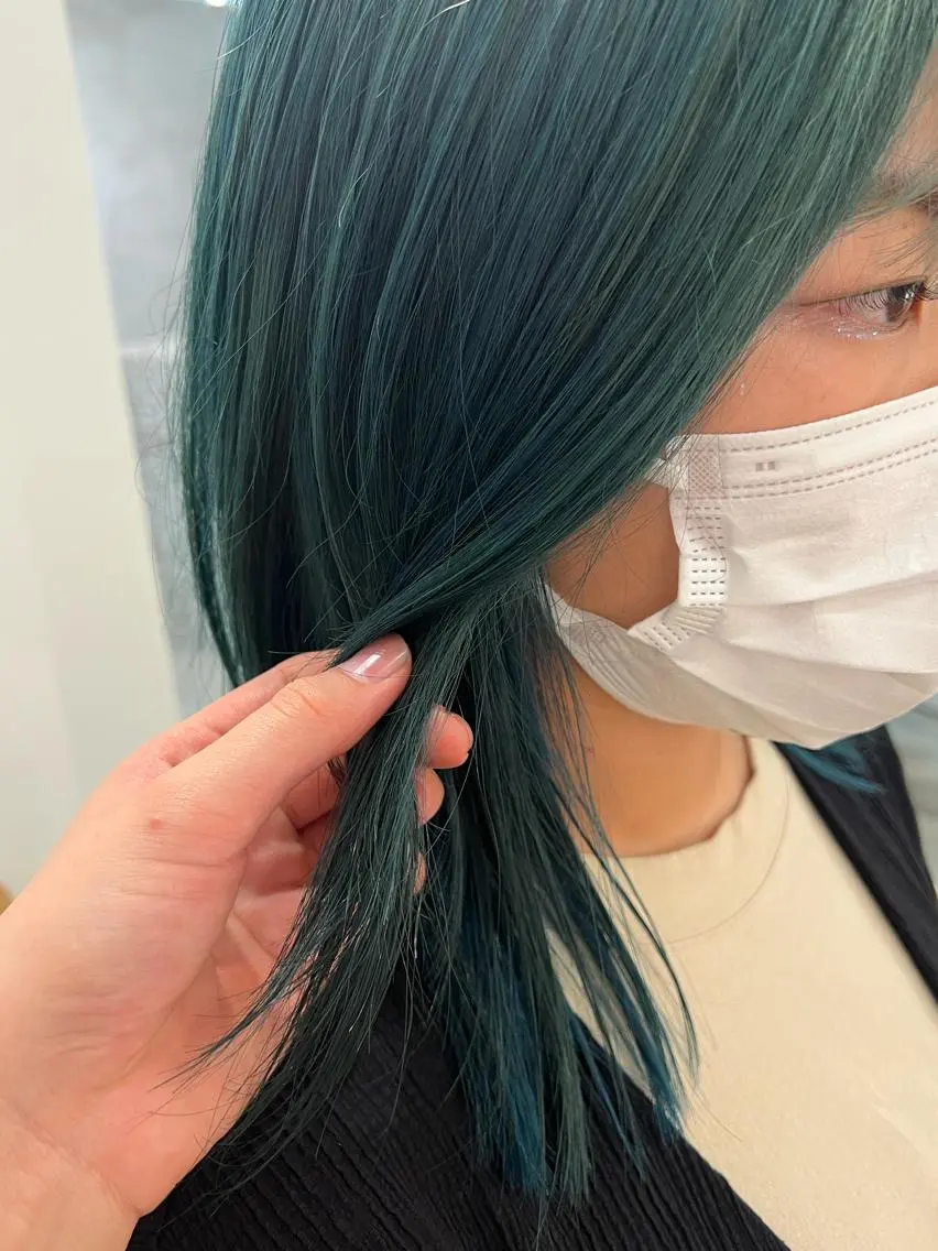 ミディアム カラー Ravo 西村 優花のヘアスタイル