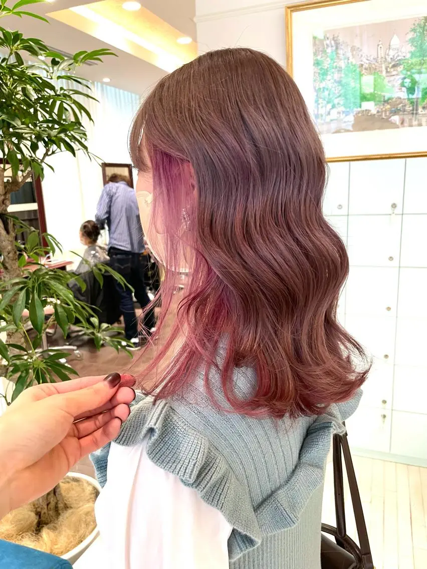 セミロング カラー ヘアアレンジ 🧸ハイトーン🧸 ゆっきー🧸のヘアスタイル