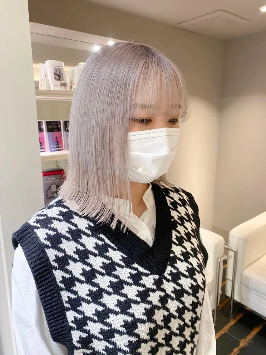 ミディアム カラー 切りっぱなしボブ レイヤー/縮毛矯正のヘアスタイル