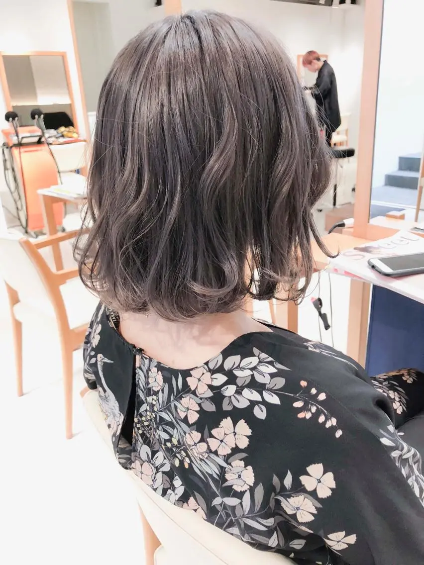 ミディアム カラー グレージュ ラベンダーカラー ラベンダーグレージュ ラベンダーグレー ヘアカラー トリートメント Days 透明感カラーのヘアスタイル