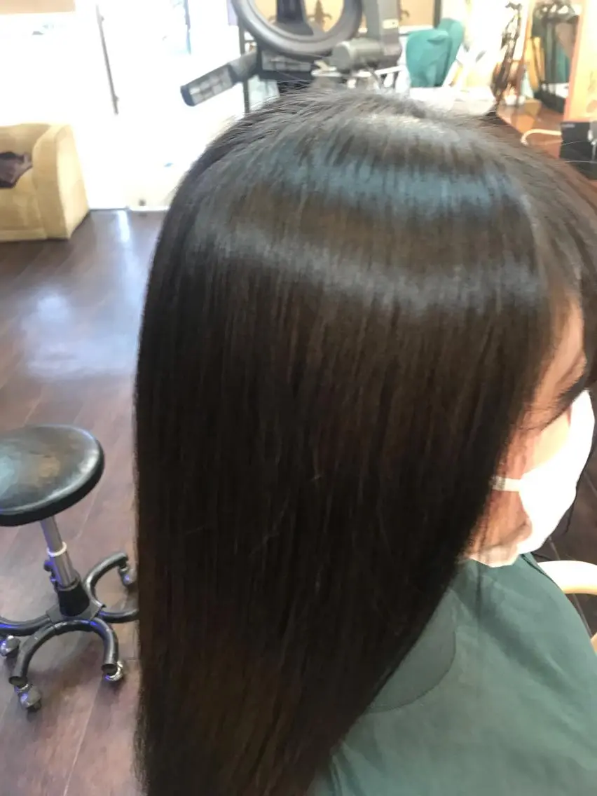 セミロング パーマ 桧山 真のヘアスタイル