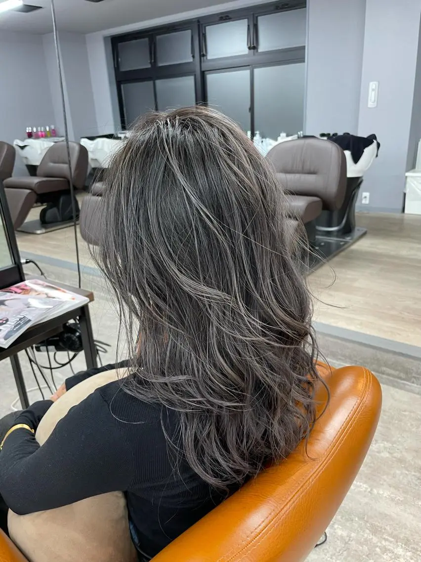 ロング カラー ヘアカラー 須佐 勝也のヘアスタイル