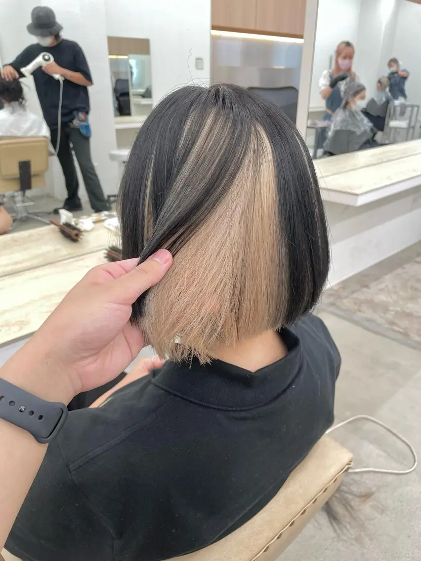 ミディアム カラー ベージュカラー 黒髪 ホワイトベージュ ✅ケアブリーチ✅ トヨオカ ノブヒデのヘアスタイル