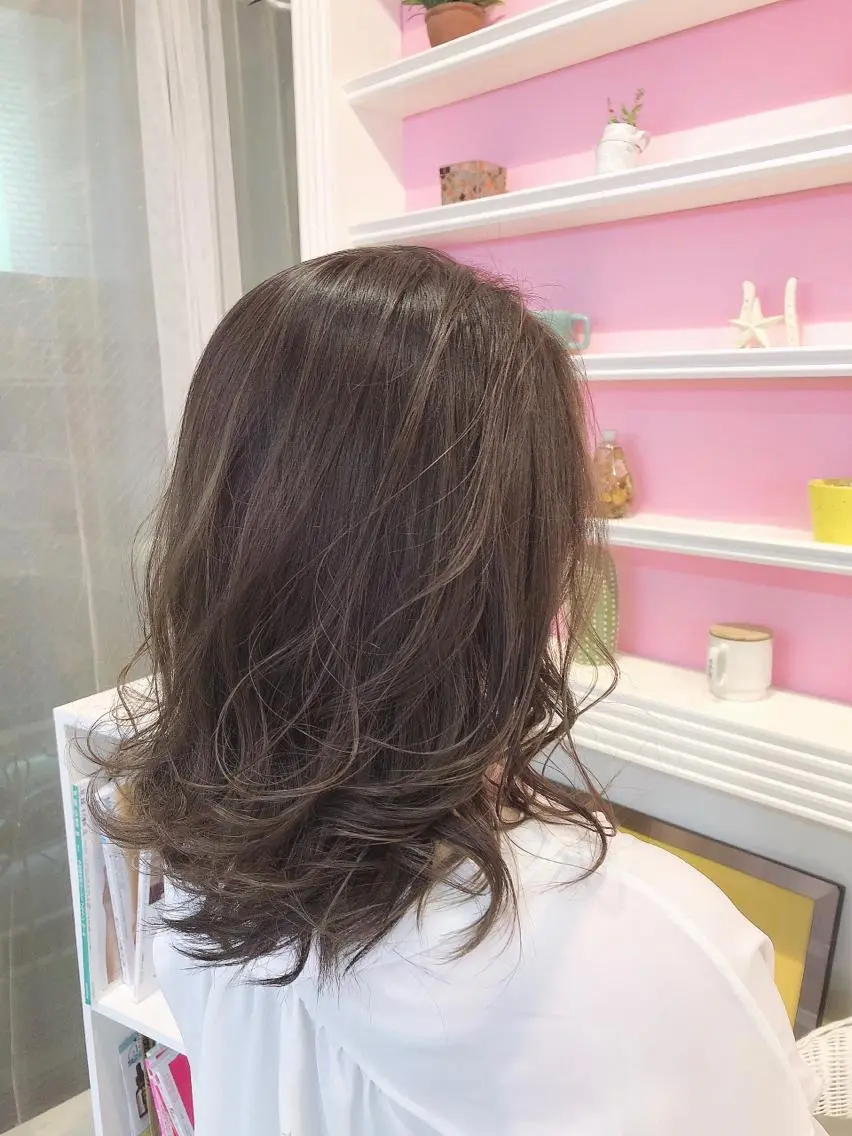 ミディアム カラー カット ヘアカラー トリートメント 浦山 和之のヘアスタイル