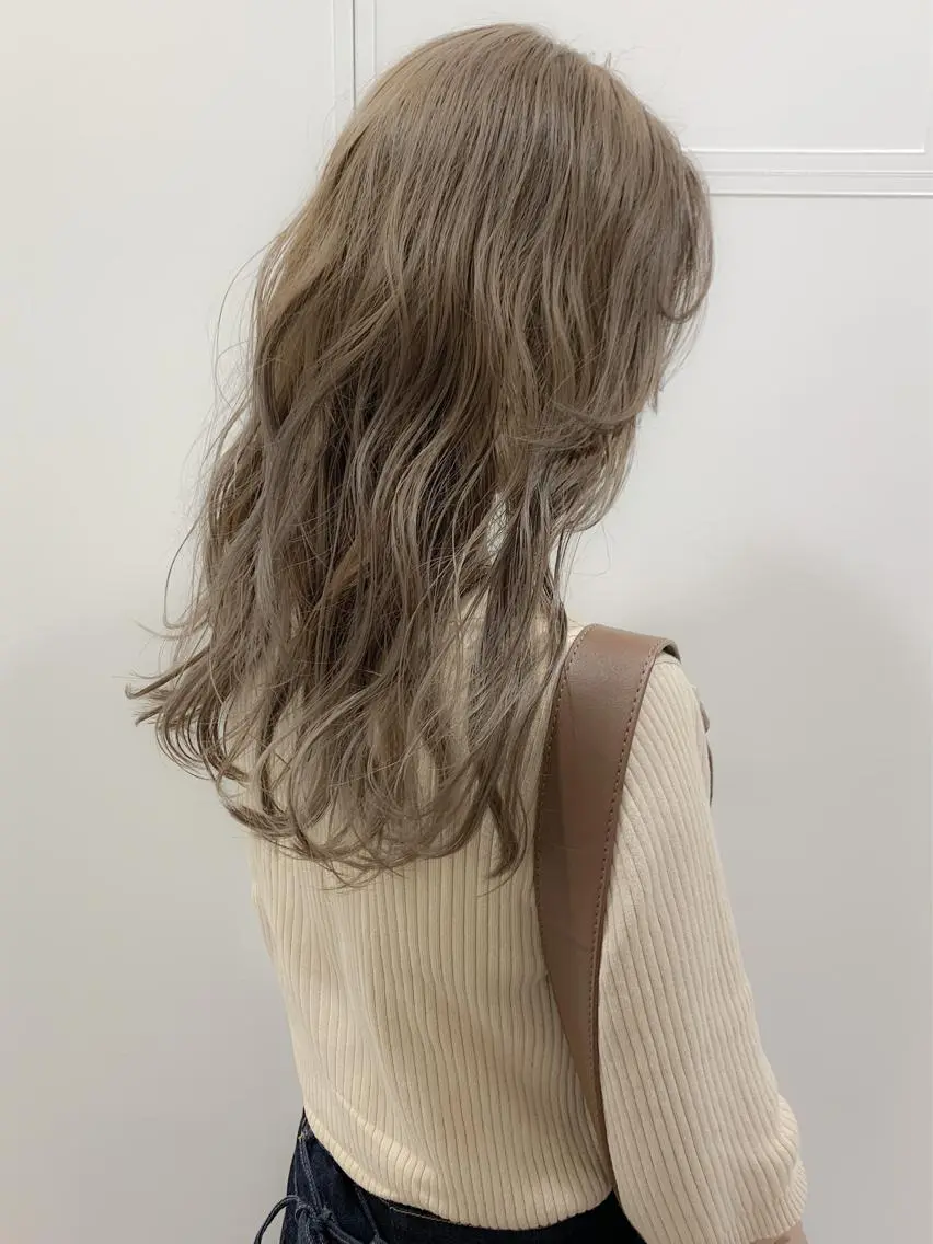 ロング カラー ベージュカラー ブリーチ フォギーベージュ 渋谷ブリーチカラー 韓国ヘアyuikoのヘアスタイル