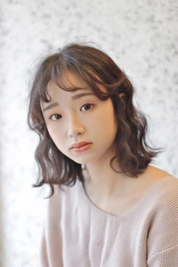 ミディアム 遠藤 和美のヘアスタイル