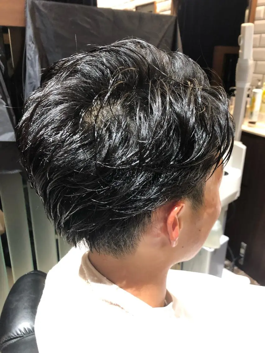 ミディアム パーマ 岡崎 隆晟のヘアスタイル