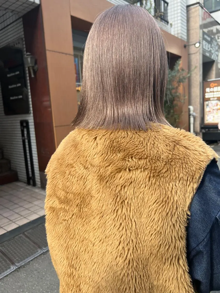 ミディアム カラー ヘアアレンジ ベージュカラー カット ヘアカラー トリートメント 🌿ショート🌿 パーマ🌿淳平のヘアスタイル