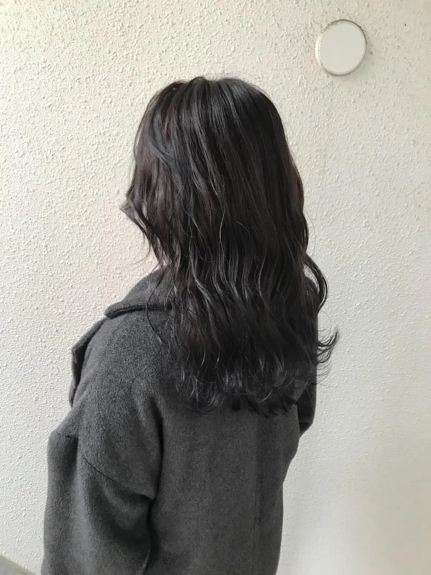 セミロング カラー ダブルカラー ハイライトカラー ハイライト インナーカラー/天神 ブリーチ/吉田のヘアスタイル