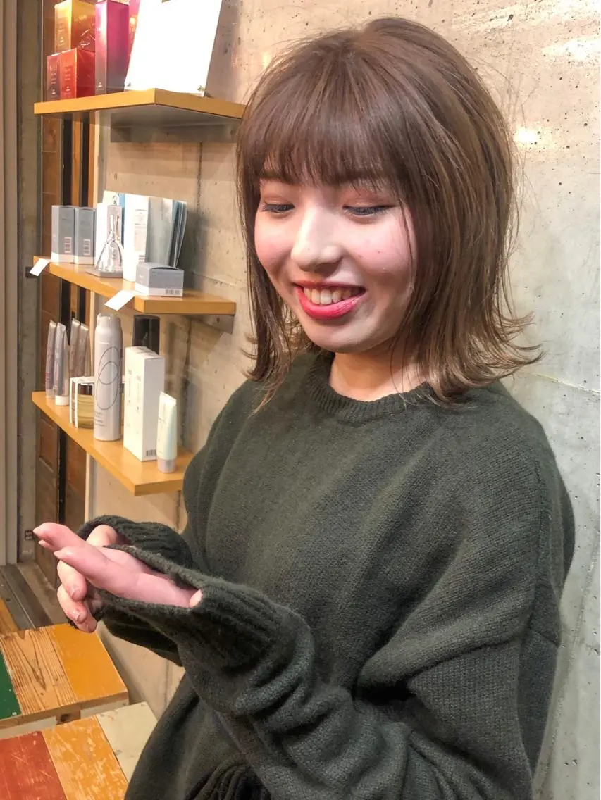 ミディアム カラー ベージュカラー ミルクティーベージュ カット ヘアカラー トリートメント ヘアセット センスをお届けします 大谷将生infpのヘアスタイル