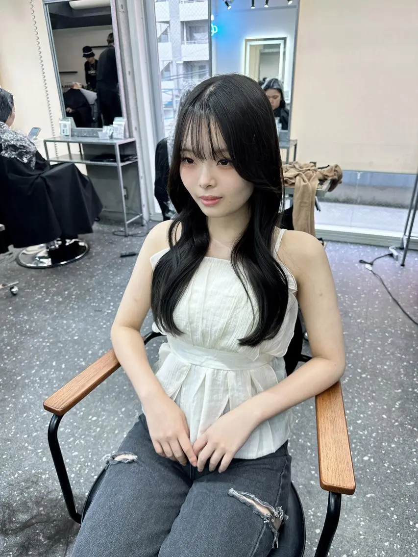 ロング カラー 透明感カラー 顔まわりレイヤー 韓国風ヘア レイヤーカット ロング カット ヘアカラー トリートメント 要プライベートサロン vert🌿マルイ裏のヘアスタイル