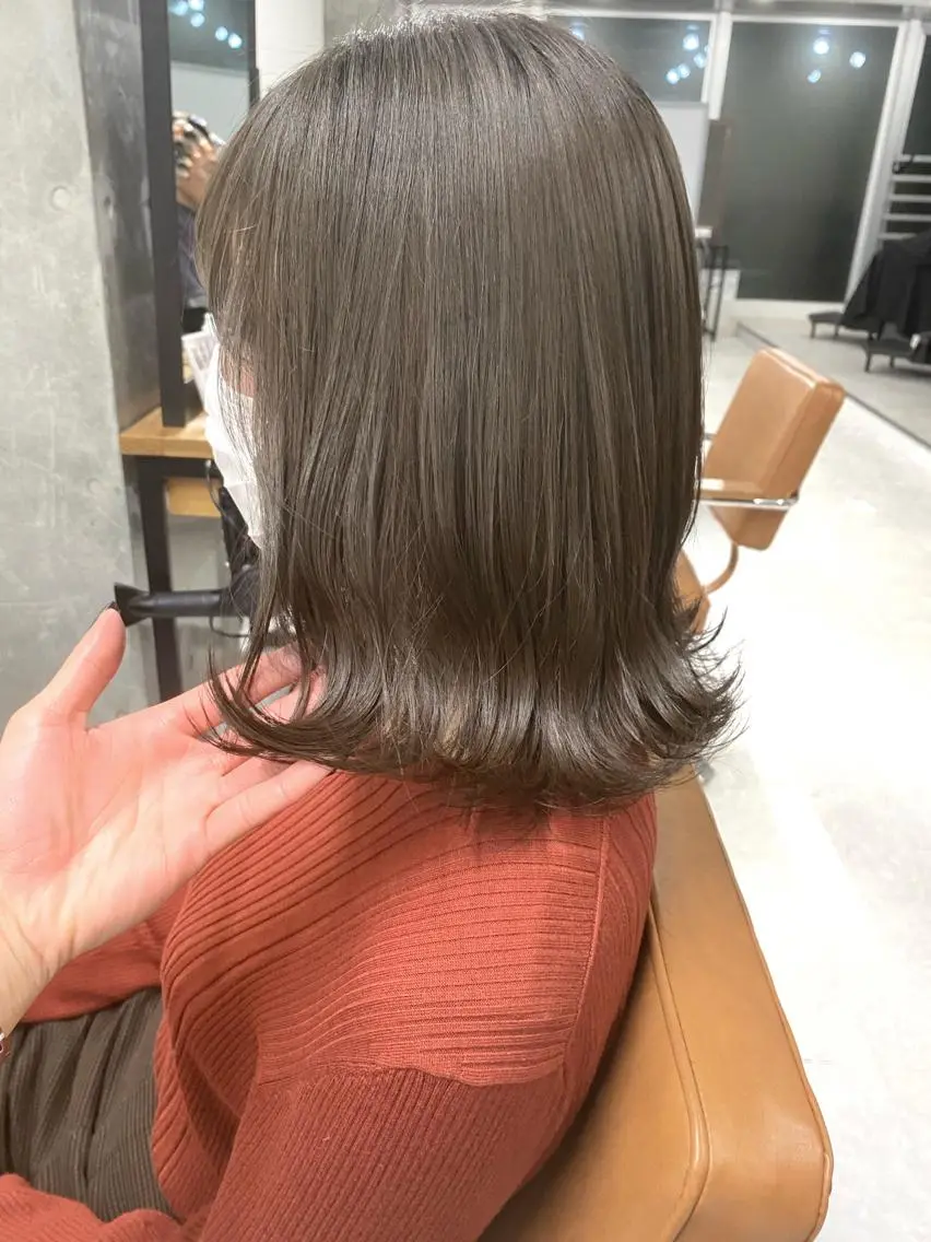 ミディアム カラー ヘアアレンジ 🌷FUKA🌷 まろやかハイトーンのヘアスタイル