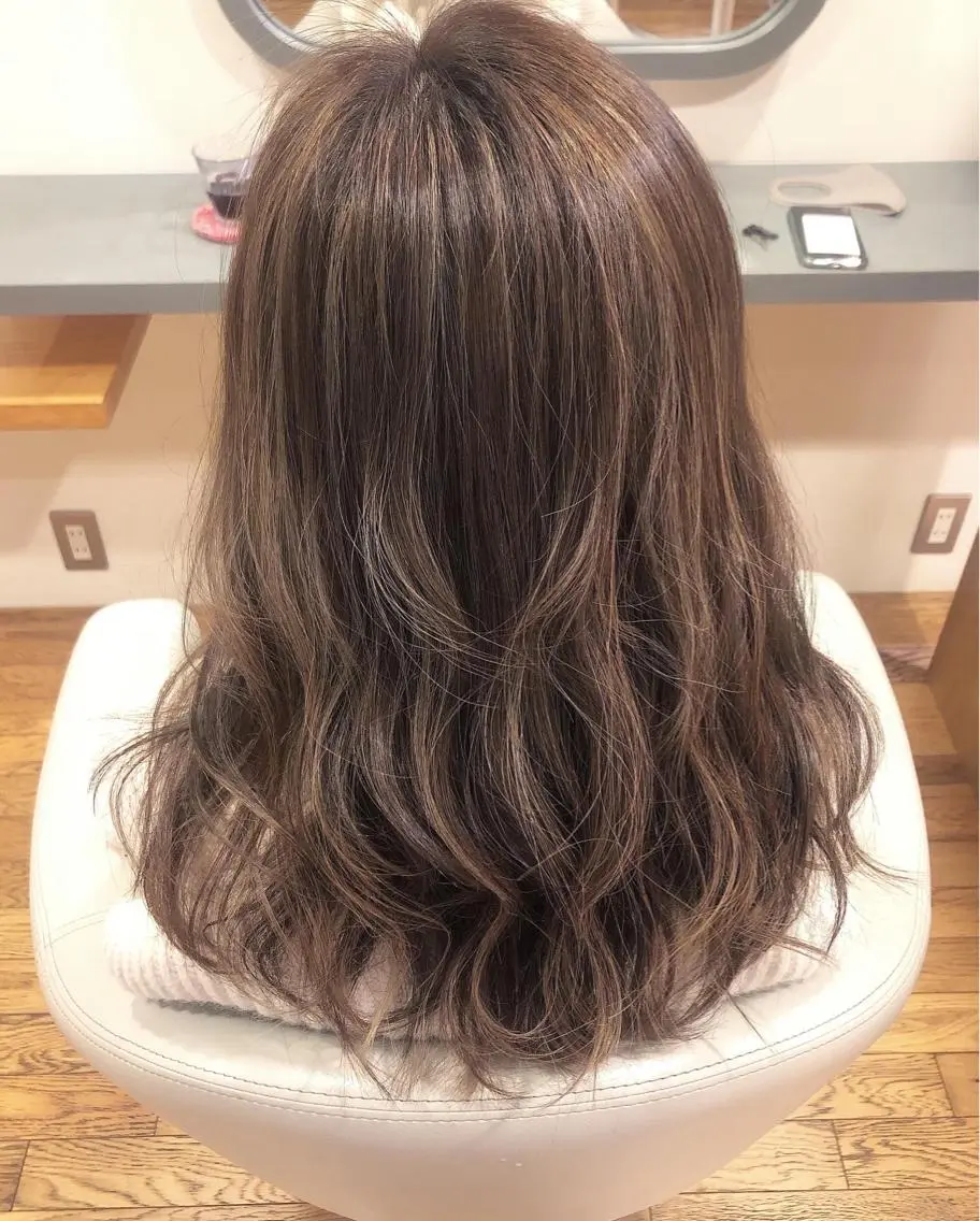 ロング カラー ヘアアレンジ ベージュカラー ハイライトカラー ハイライト 永井 亜実のヘアスタイル