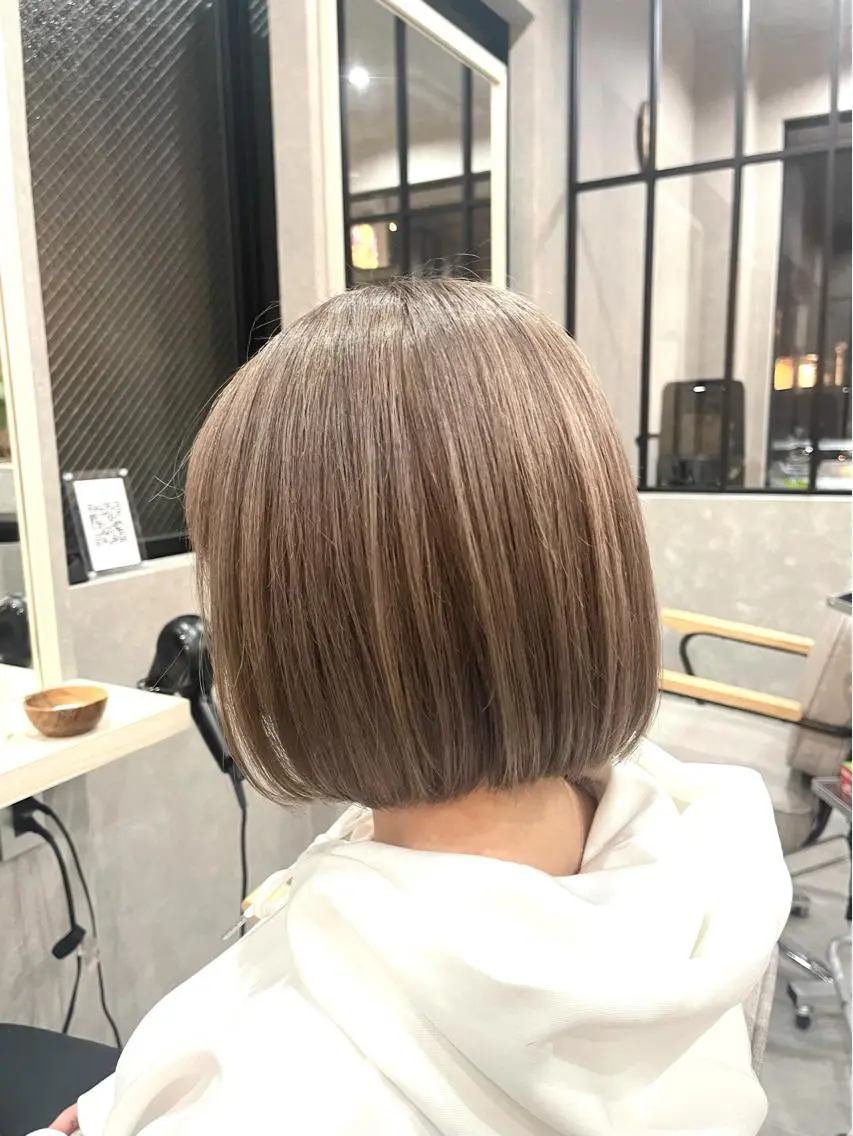 ミディアム カラー カット ヘアカラー トリートメント 一ノ瀬 暁のヘアスタイル